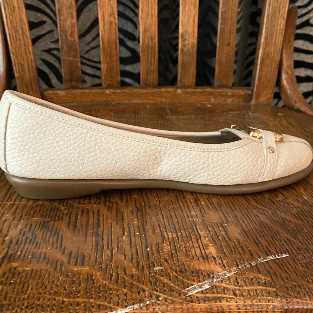 Cream White Anne Klein Flats